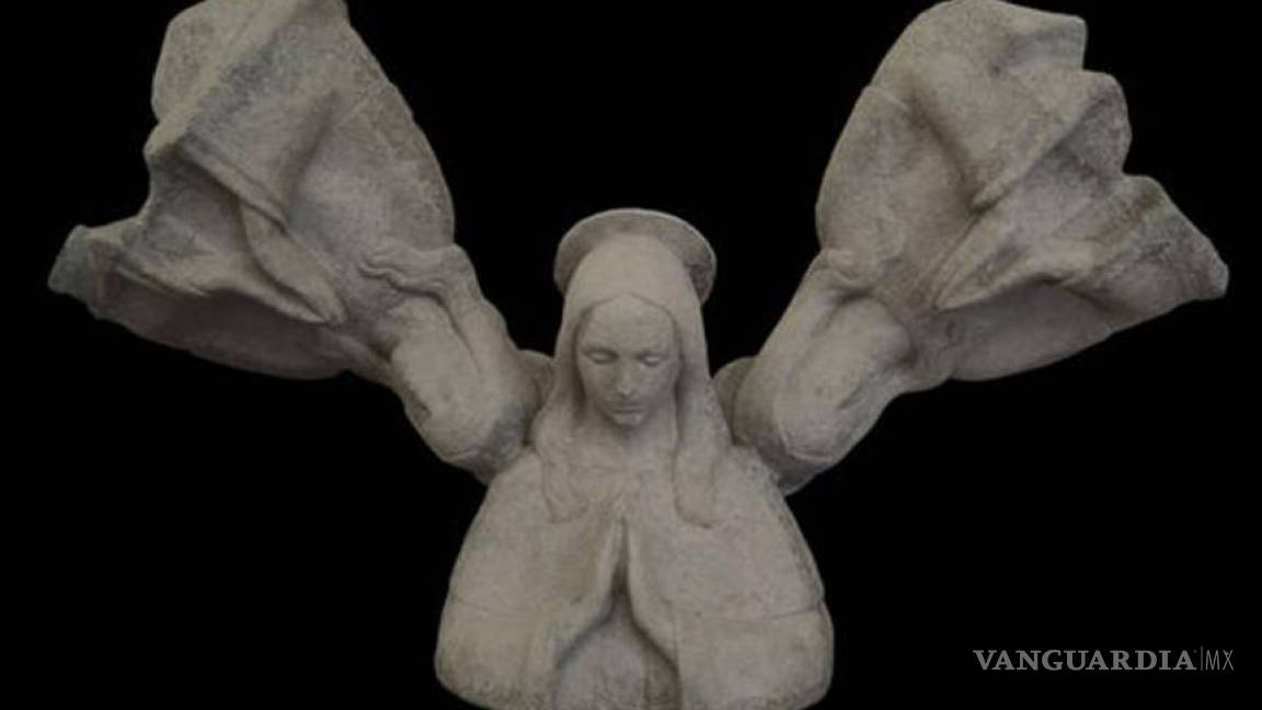 Critica escultor la opresión que la religión católica ejerce desde la conquista española