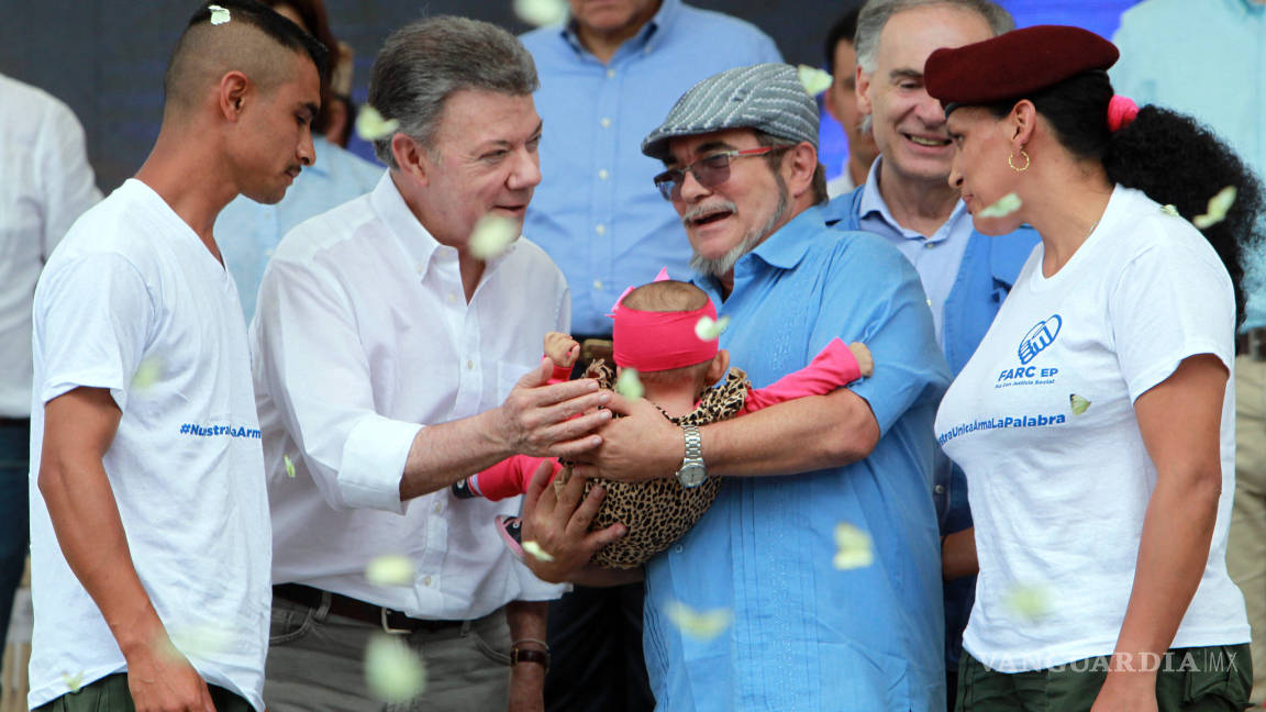 'Hoy las armas se cambiaron por las palabras': Presidente de Colombia