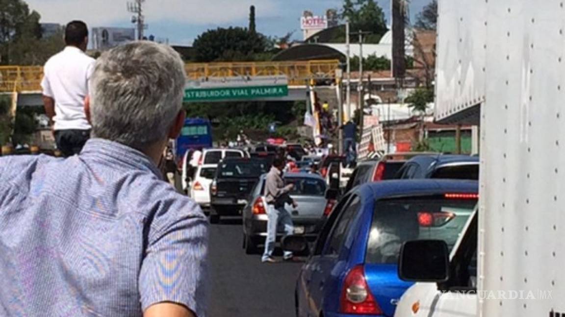 Para dar al Grito, Policía Federal revisa hasta partes íntimas de niños en el Zócalo