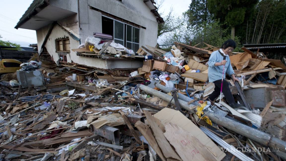Sigue el rescate a víctimas de Japón; los sismos han dejado más de 40 muertos