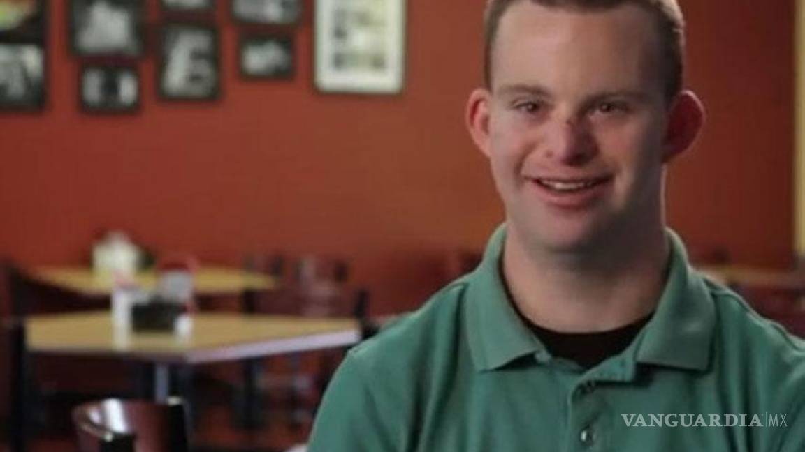Tim Harris, joven con down crea el restaurante más feliz del mundo
