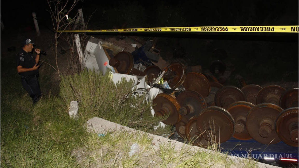 Muere trailero aplastado tras accidente en la carretera a Torreón