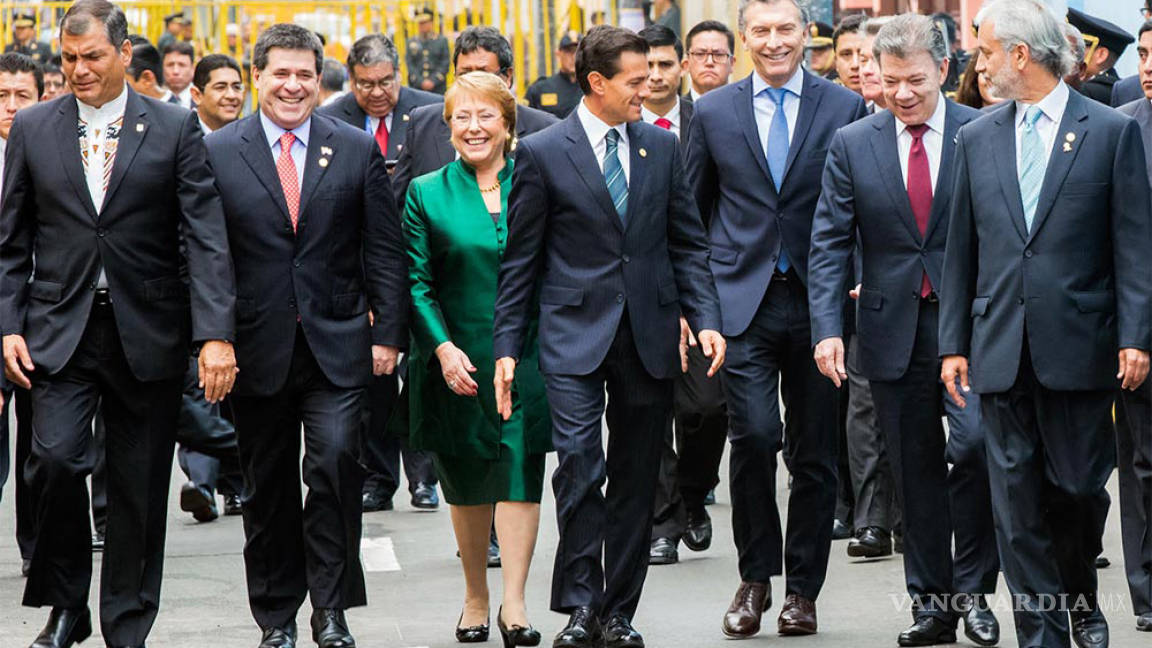 Atestigua Peña Nieto la protesta del nuevo Presidente de Perú