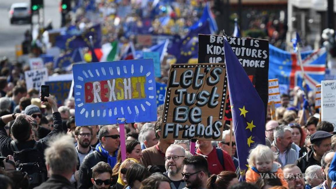 Miles de personas protestan en Londres contra el &quot;Brexit&quot;
