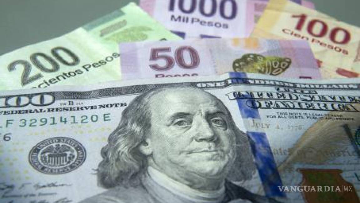 Dólar llega a máximo histórico de 22 pesos en bancos