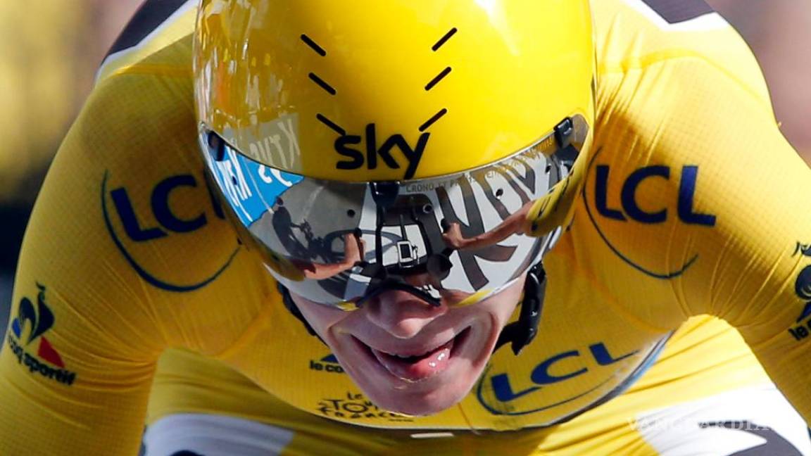 Acaricia Froome su tercer Tour de France