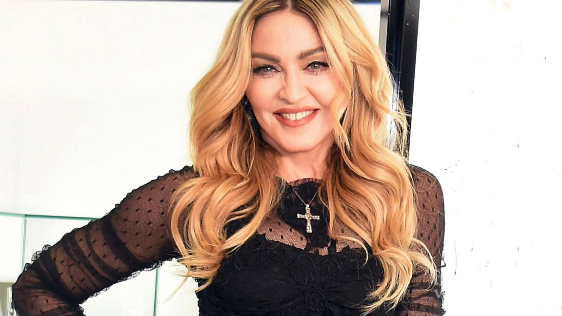 Madonna comparte fotos al desnudo