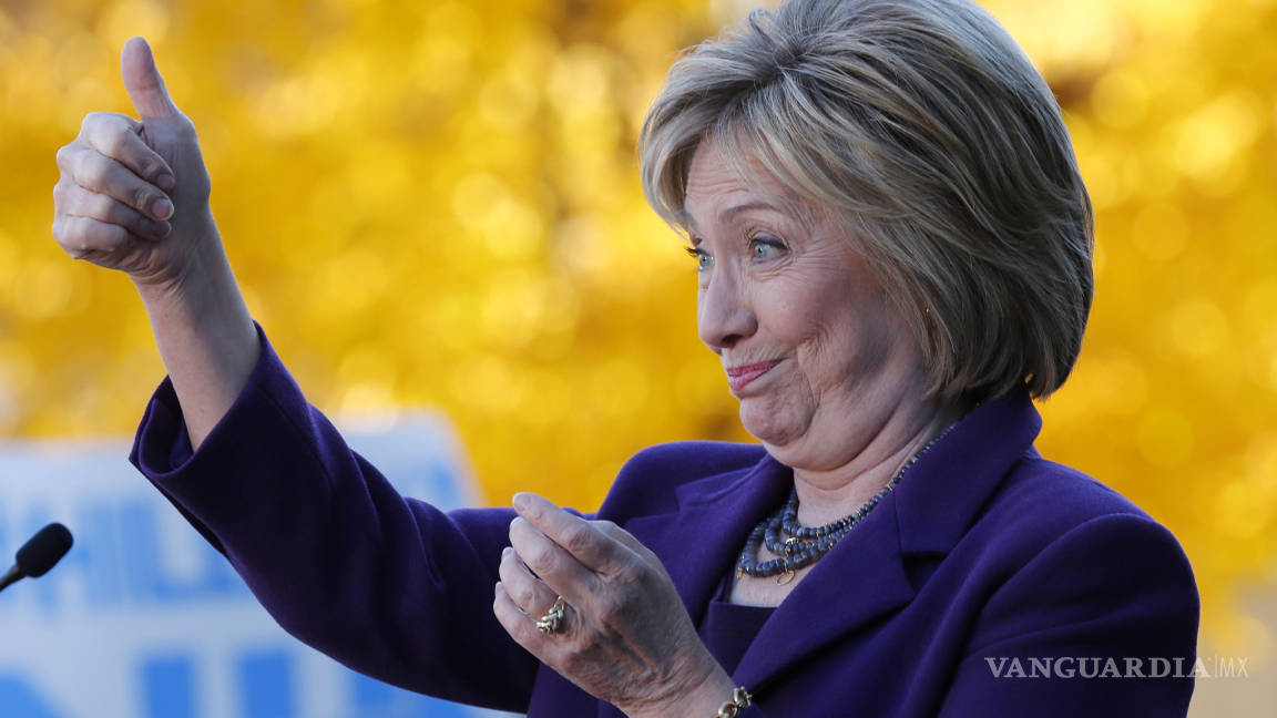 Hillary Clinton sigue como puntero en encuestas demócratas