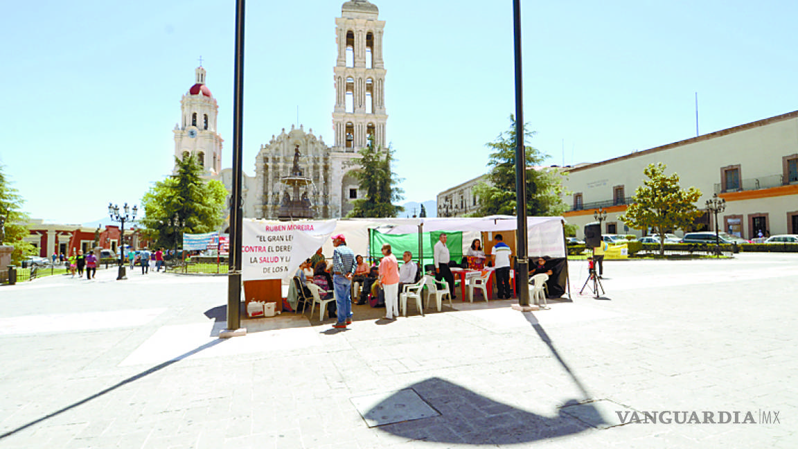 Plantón de profesores contra Ley de Pensiones se amplía a otros municipios de Coahuila