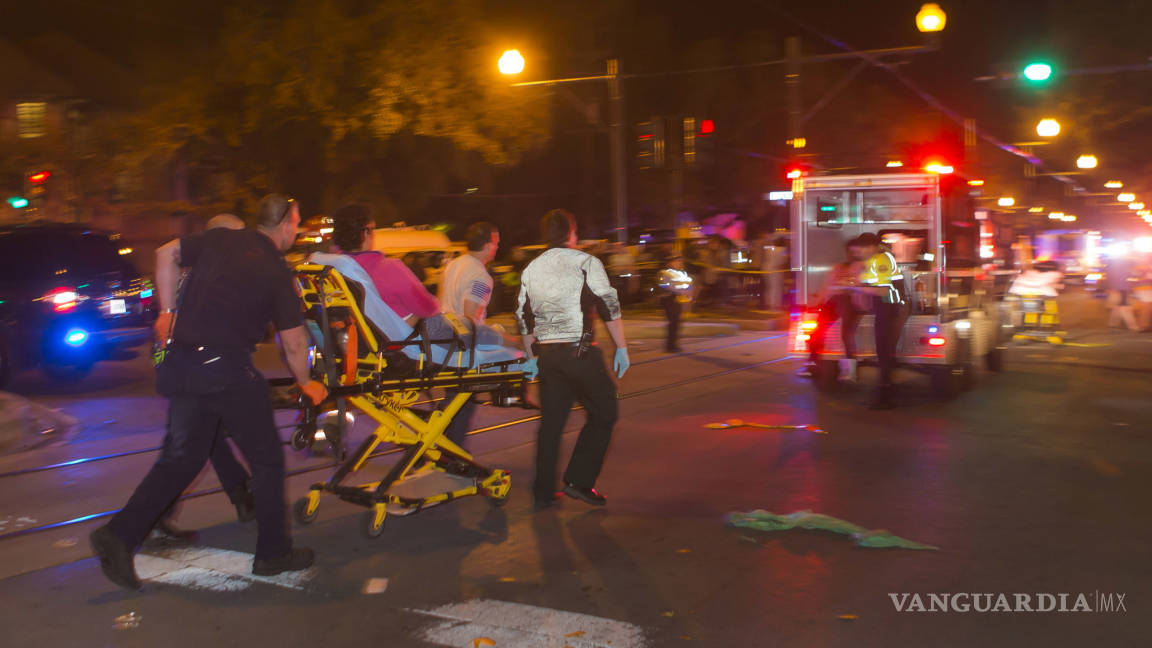 Conductor choca su camioneta en carnaval de Nueva Orleans y deja 28 heridos
