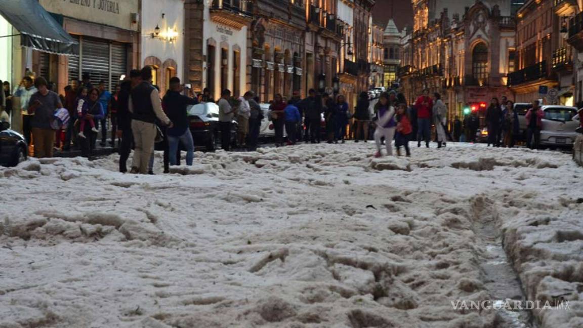 En 15 minutos, Zacatecas se cubrió de blanco por fuerte granizada (FOTOS)