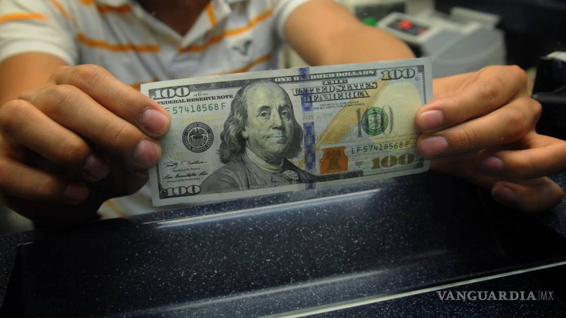 Dólar, la inversión más rentable en México durante el 2015