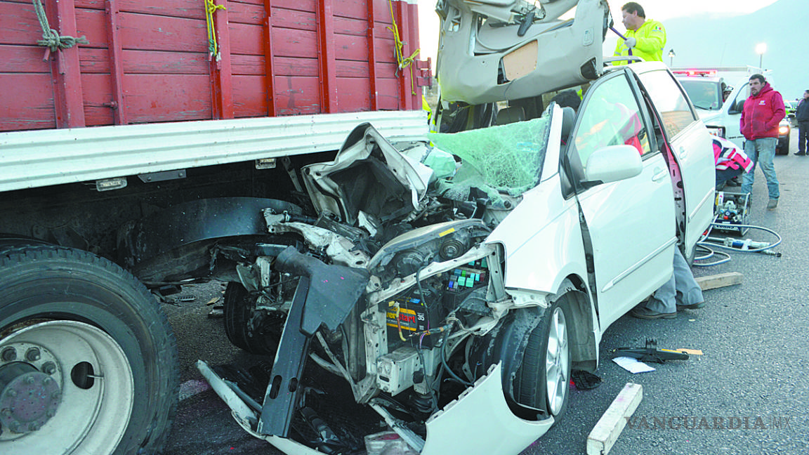 Potosinos sufren aparatoso accidente en carretera de Coahuila