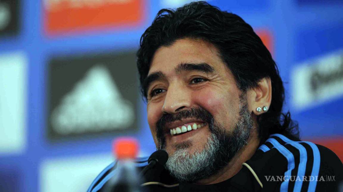 Messi no es mucho mejor que Cristiano Ronaldo: Maradona