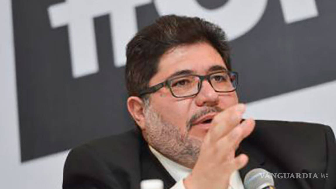Director de Mexicanos Primero admite que gana más de 100 mil pesos mensuales