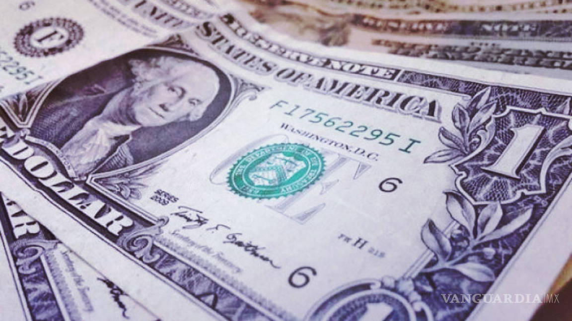 Dólar alcanza los $19.50; Banxico subasta 400 mdd para contenerlo