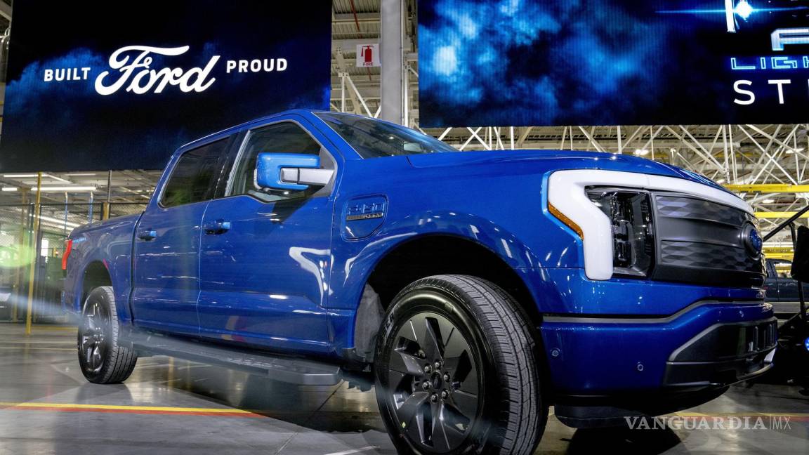 Ford inicia producción en masa de su camioneta eléctrica F-150 Lightning