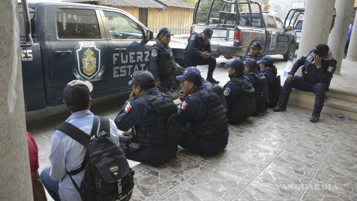 ‘No hay desaparecidos ...y liberan a 12 policías’: Gobernador de Guerrero