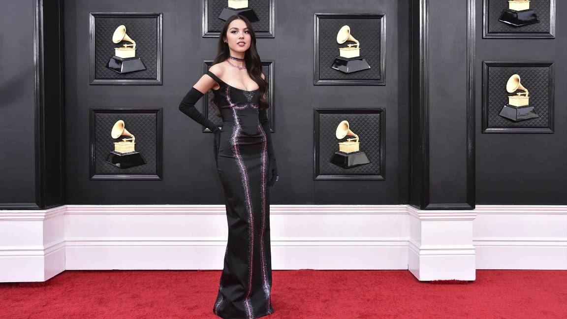 Olivia Rodrigo arrancó suspiros con su vestido de Vivienne Westwood. $!Olivia Rodrigo arrancó suspiros con su vestido de Vivienne Westwood.