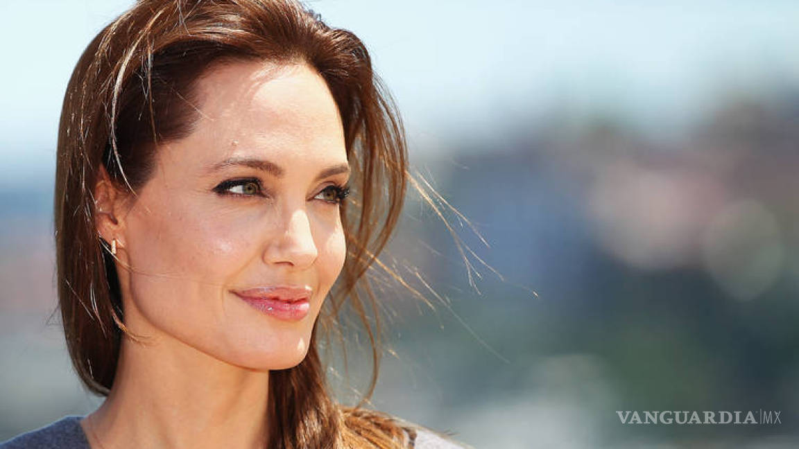 Angelina Jolie compra mansión de 24 mdd en Los Ángeles