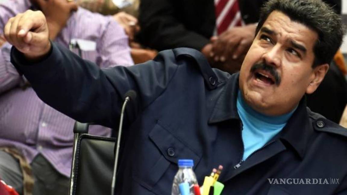 “Si Venezuela fuera sumida en el caos y la violencia” el chavismo se iría “a las armas”: Nicolás Maduro