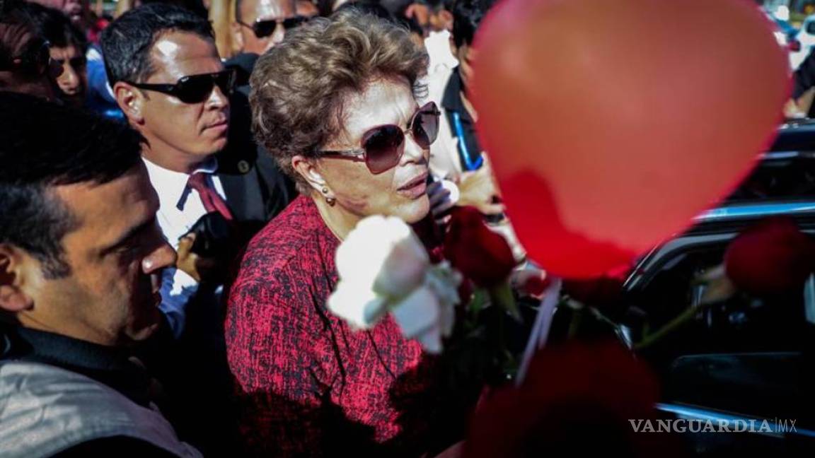 Dilma Rousseff deja Brasilia tras su destitución