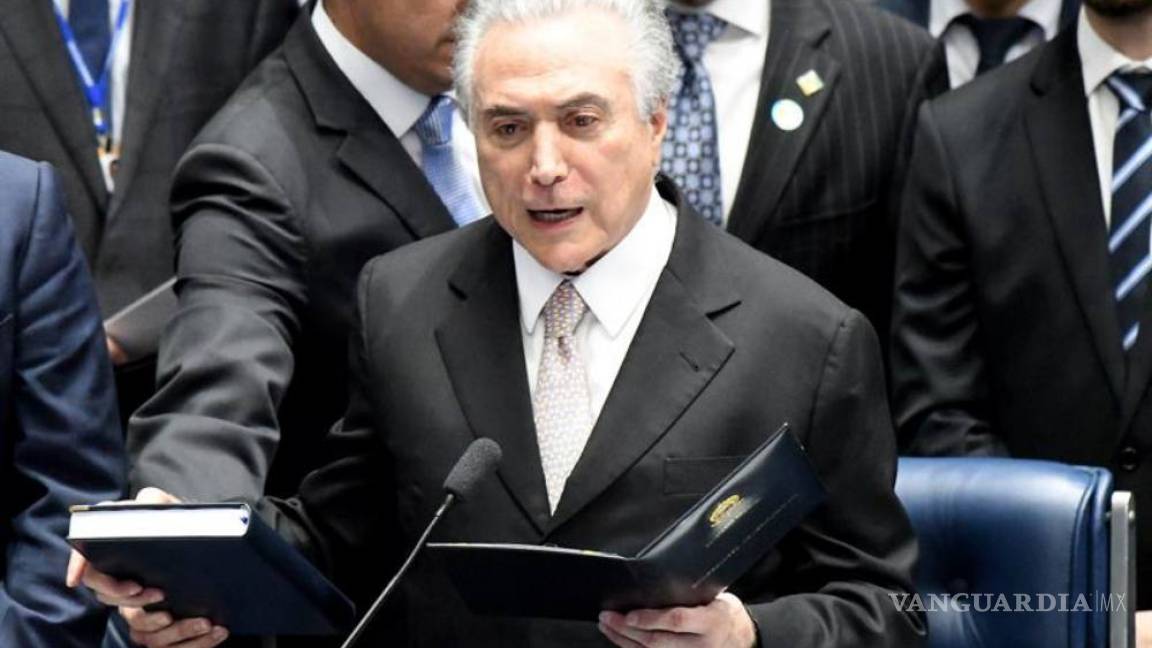 Temer asume formalmente la presidencia tras destitución de Rousseff