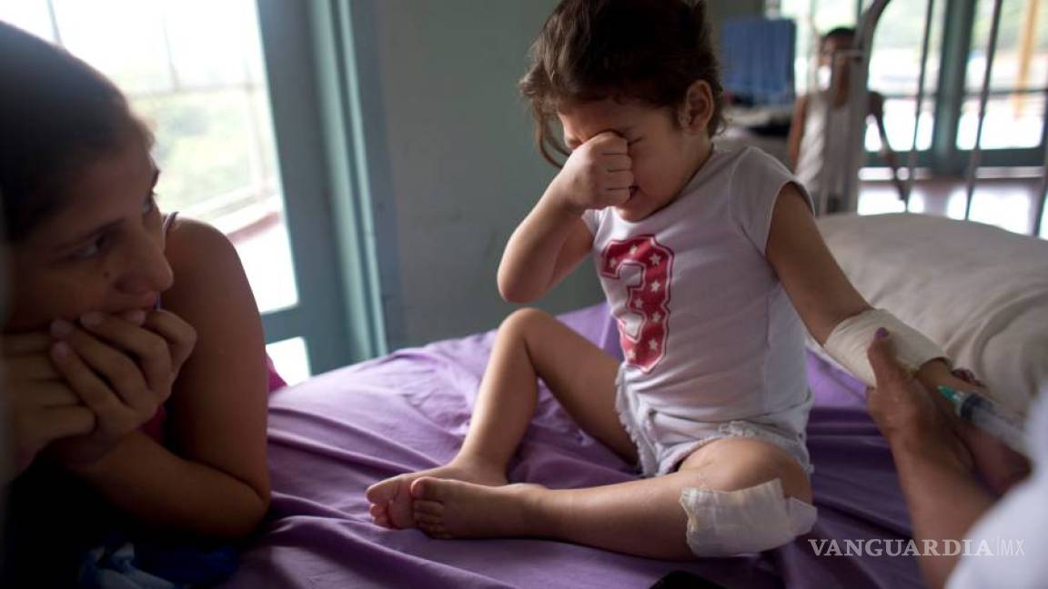 Raspón en rodilla genera crisis de salud de niña venezolana