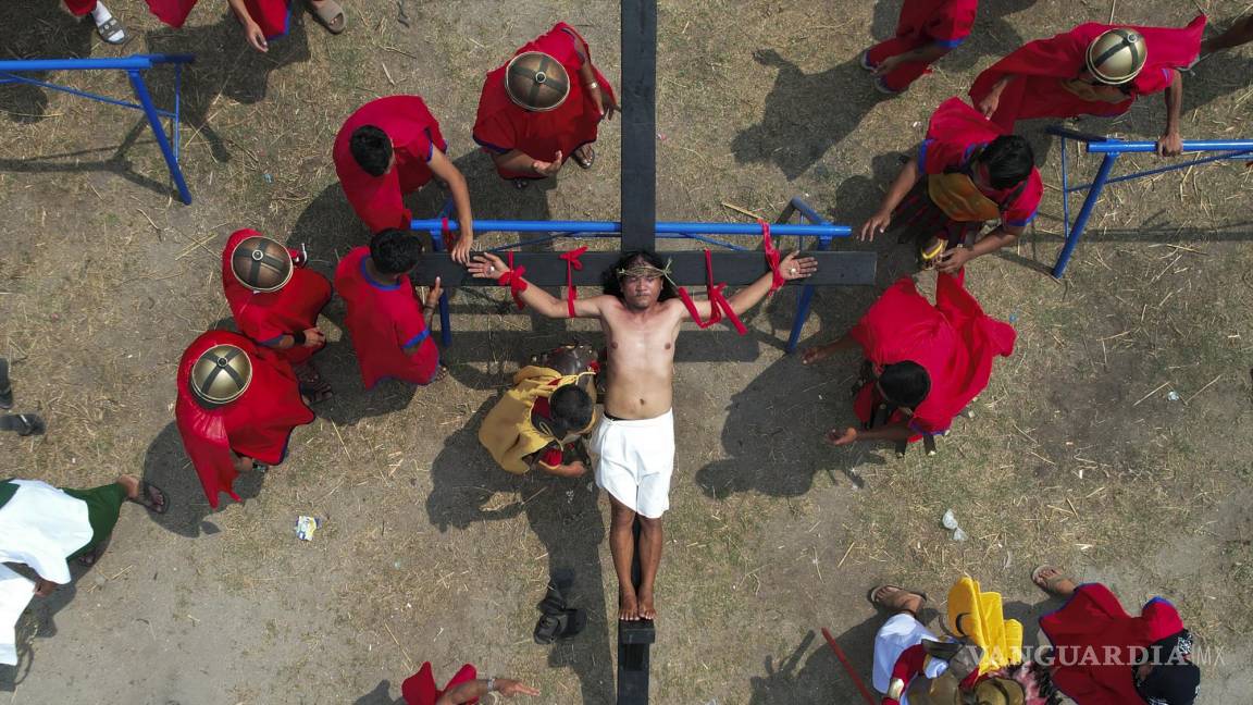 Estas son las 43 imágenes de las representaciones del Viernes Santo que atraparon la atención en el mundo (fotos)