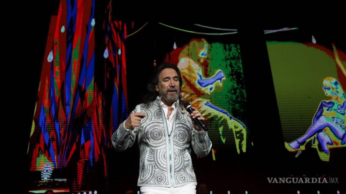 $!Imagen del 11 de diciembre de 2021.Concierto de Marco Antonio Solís presentando “El Más Querido Tour” en la Arena Ciudad de México.