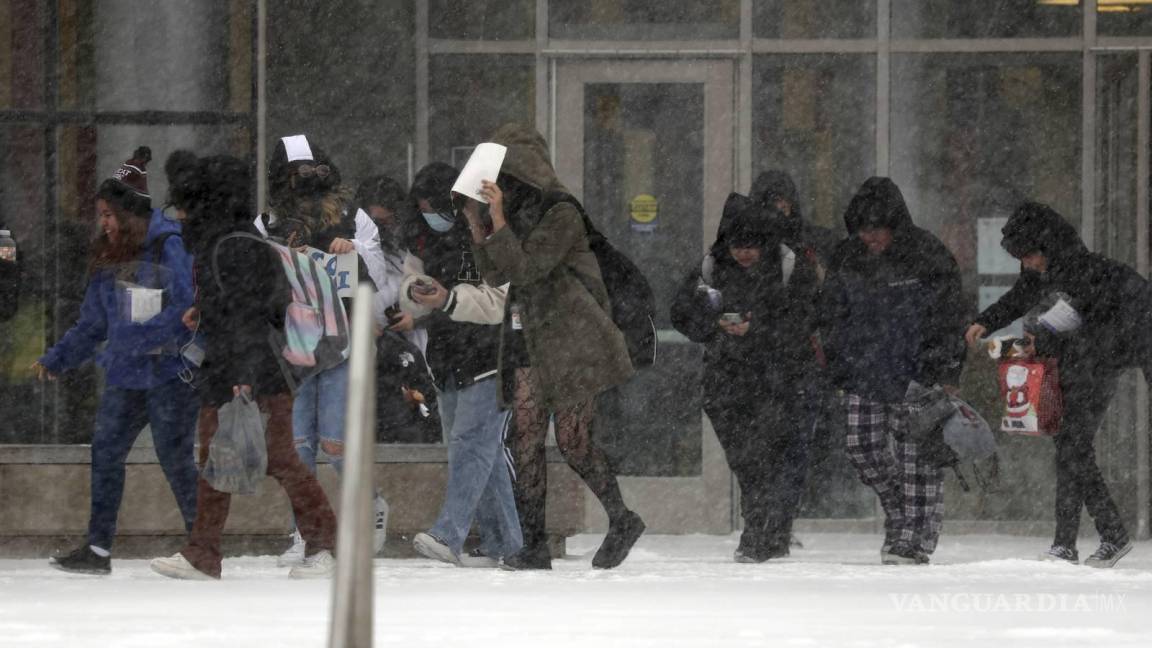 Más de mil 800 vuelos en EU han sido cancelados por tormenta invernal