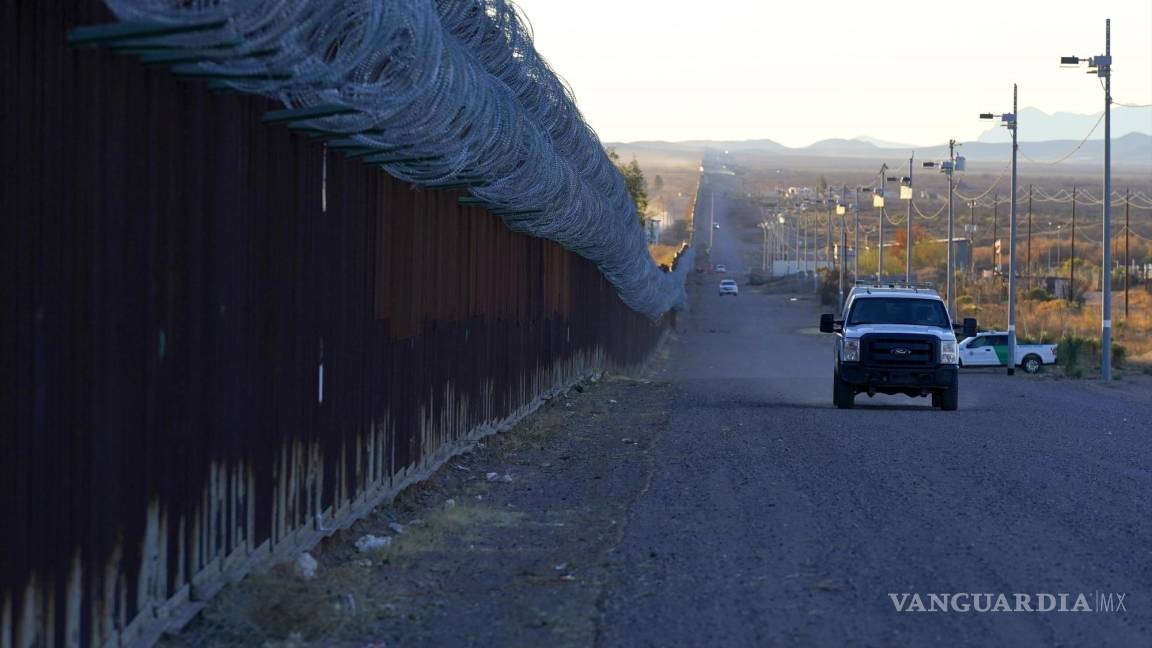 Reportan muerte de mujer mexicana que intentó escalar muro fronterizo con EU