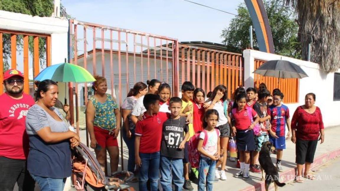 Seis escuelas y mil 500 alumnos en Monclova a merced de los golpes de calor