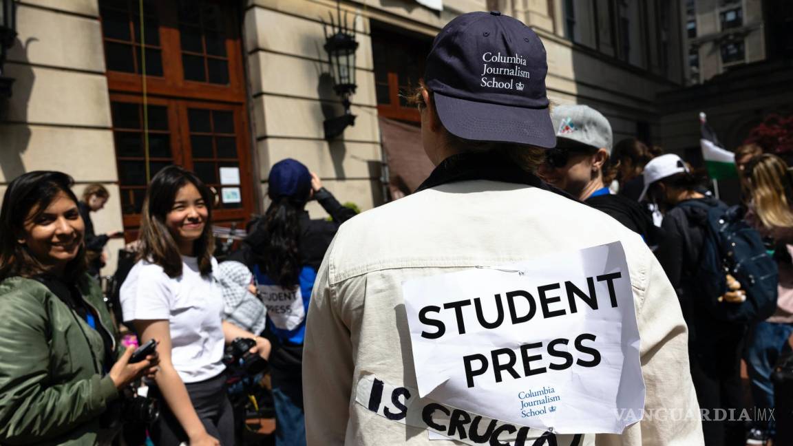 Estudiantes de periodismo cubren sus convulsionadas universidades en Estados Unidos. Esto es lo que dicen