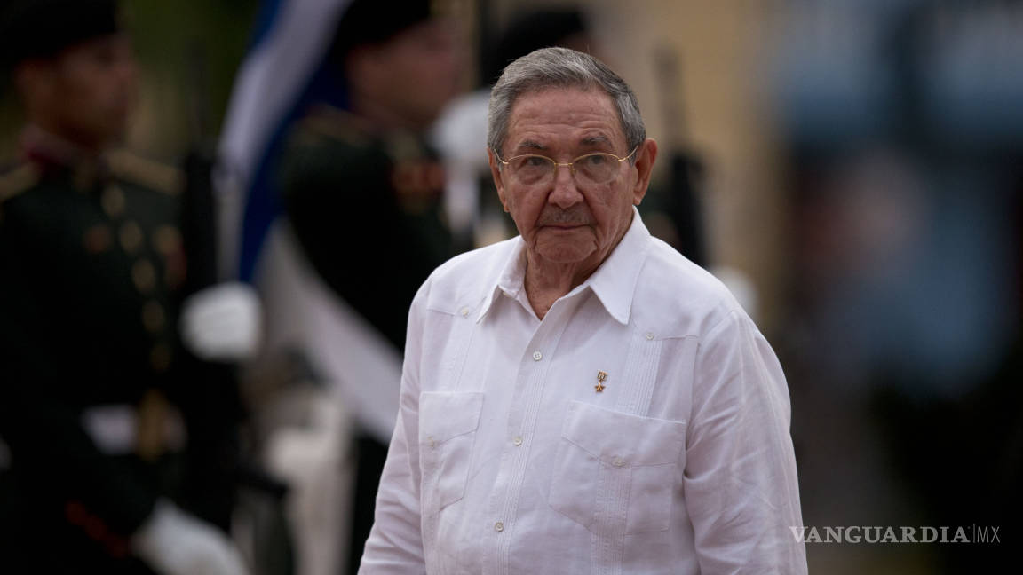Raúl Castro concluye visita de Estado a México