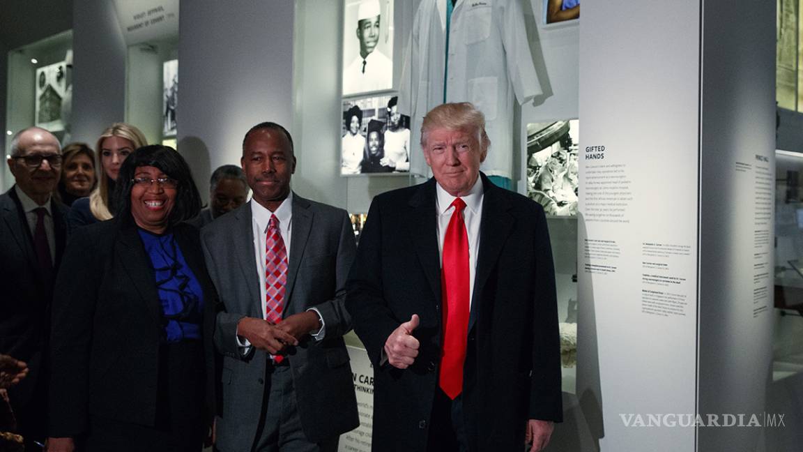 Trump visita el Museo de Historia y Cultura Afroamericana con su hija Ivanka