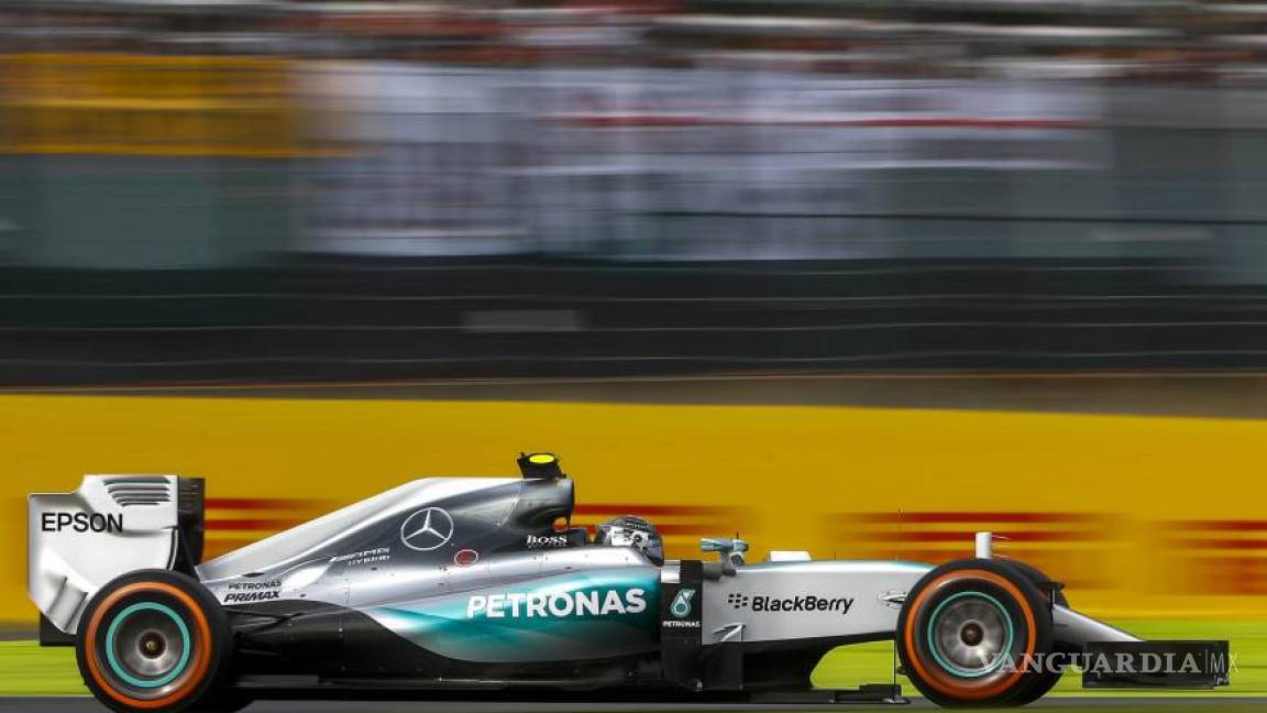 Mercedes restablece el orden con Rosberg en pole