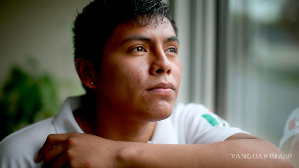 Exnormalista de Ayotzinapa, testigo en caso Iguala, pide asilo en EU tras amenaza