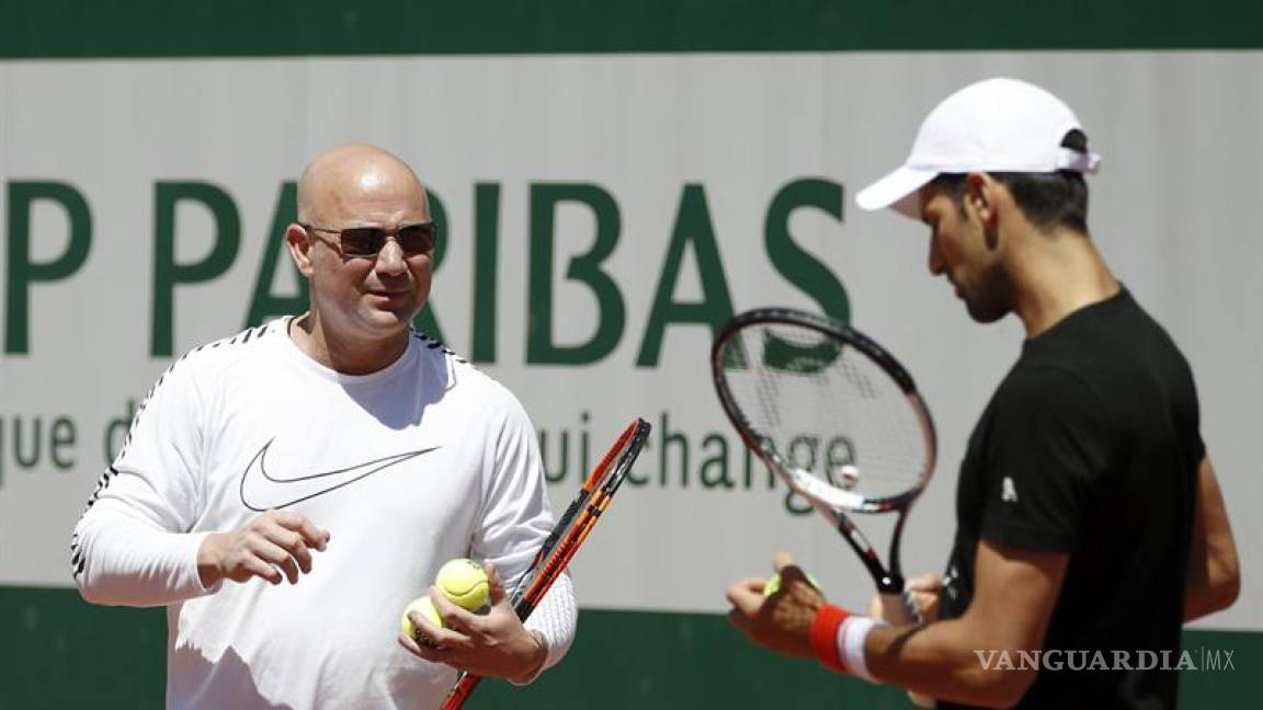 Agassi y Djokovic entrenan por primera vez en Roland Garros