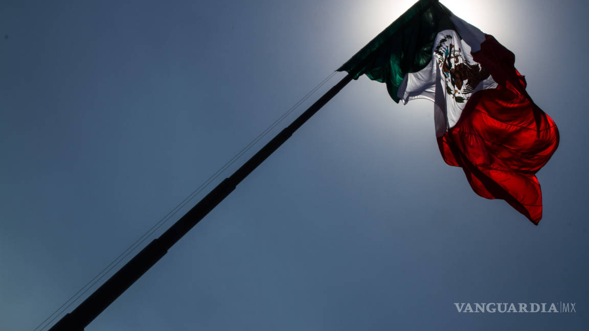 10 datos que quizá no sabías de la Bandera Mexicana
