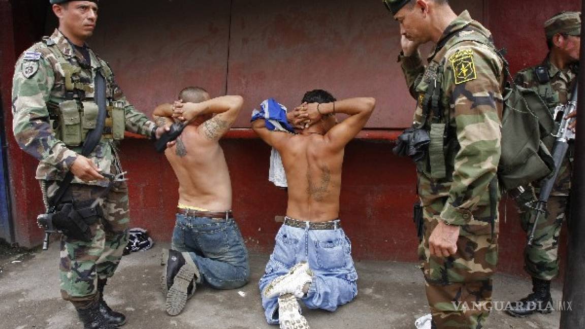 Supuestos pandilleros asesinan a tiros a camarógrafo de prensa en El Salvador