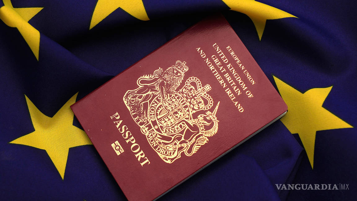 Británicos buscan pasaportes europeos tras ‘Brexit’