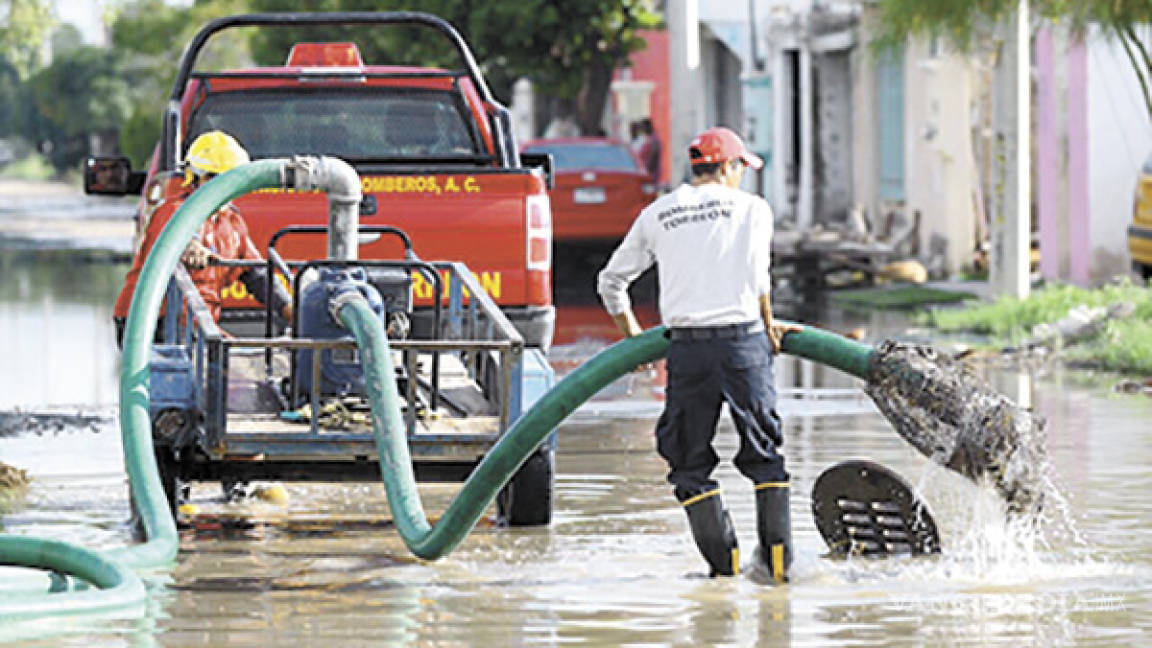 Prestan 64.5 mdp a afectados por las lluvias en Torreón
