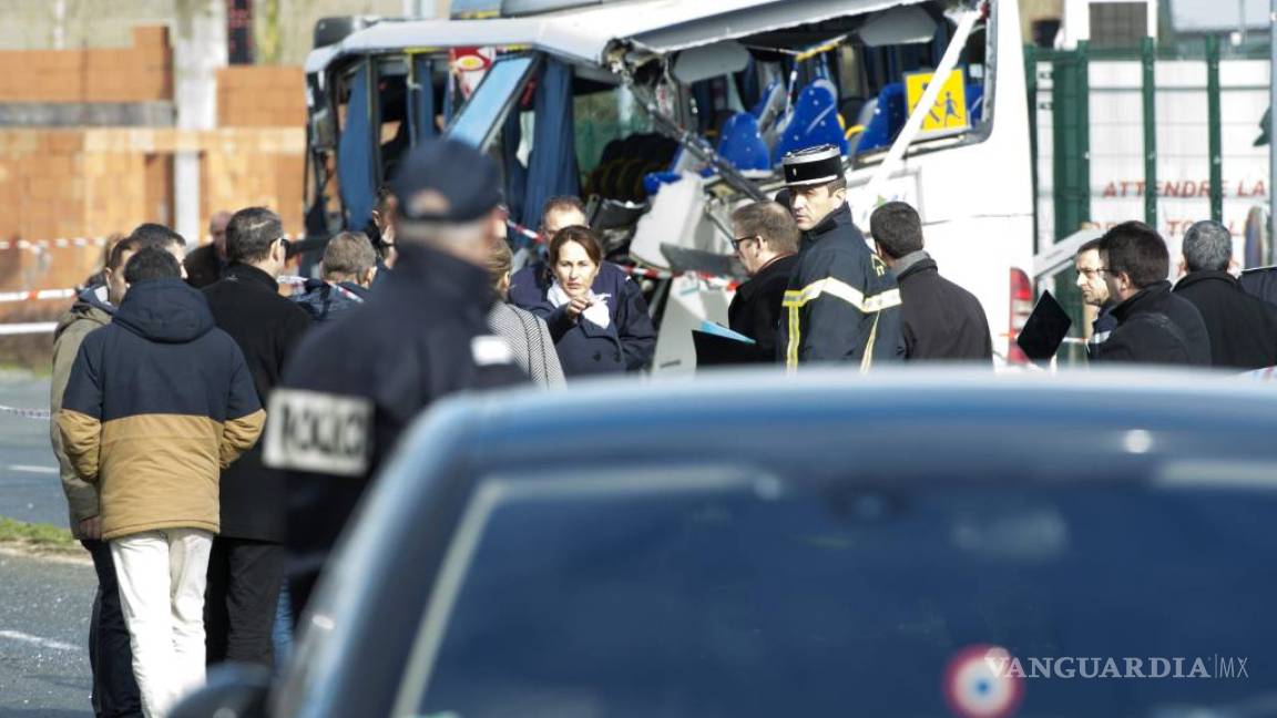 Mueren 6 adolescentes en Francia en un accidente de un autobús escolar