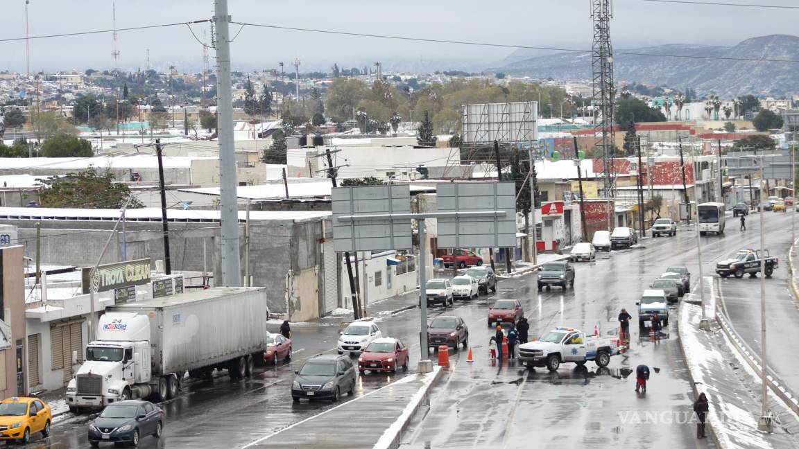 Liberan algunas vialidades en Saltillo; Policía de Tránsito pide paciencia a conductores