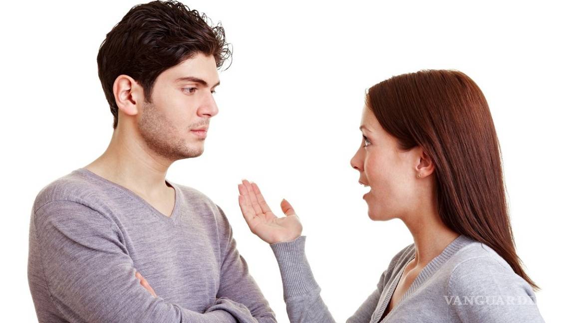 6 comportamientos de un hombre que pueden hacerte sentir insegura