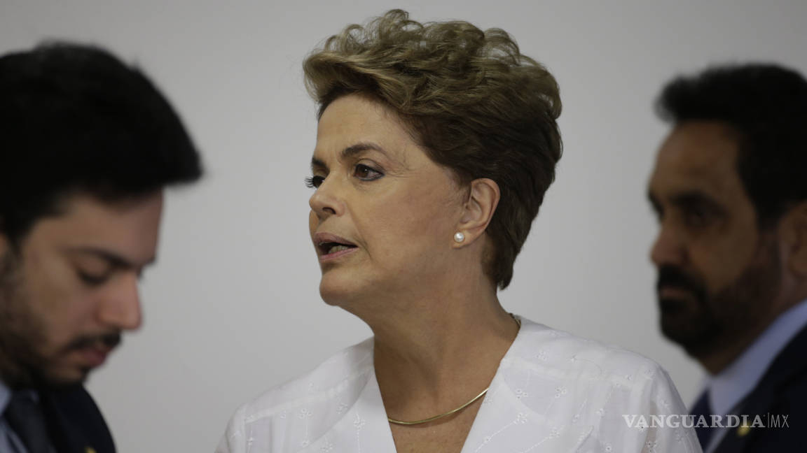 Legisladores de Brasil inician la sesión que definirá el futuro de Rousseff