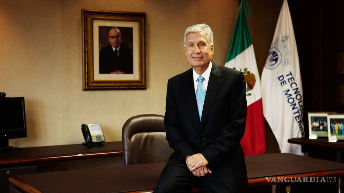 Deja su cargo rector del Tec de Monterrey luego de 50 años de servicio