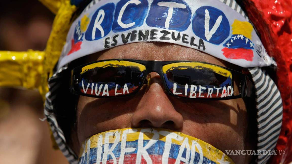 Venezolanos conmemoran con marcha el cierre del canal RCTV