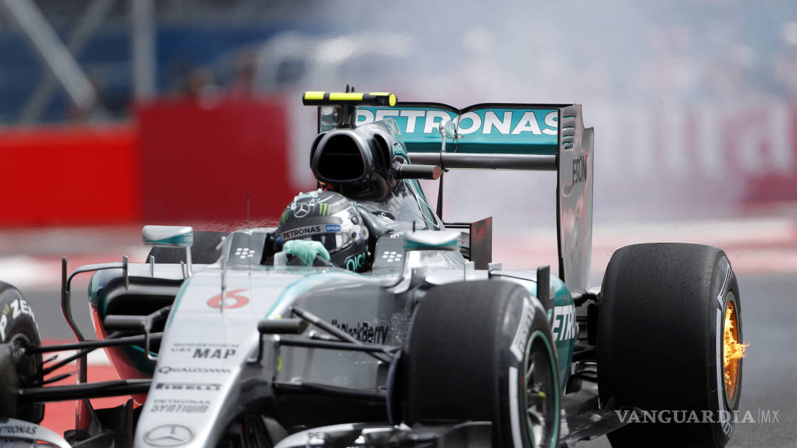 Nico Rosberg, el más rápido de la práctica dos; Checo Pérez termina en el lugar 15